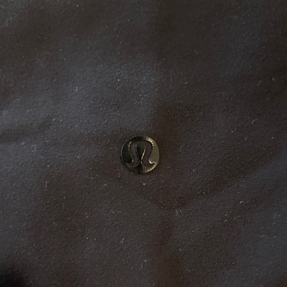 Lululemon size 6 black leggings with mesh detail - Picture 4 of 6